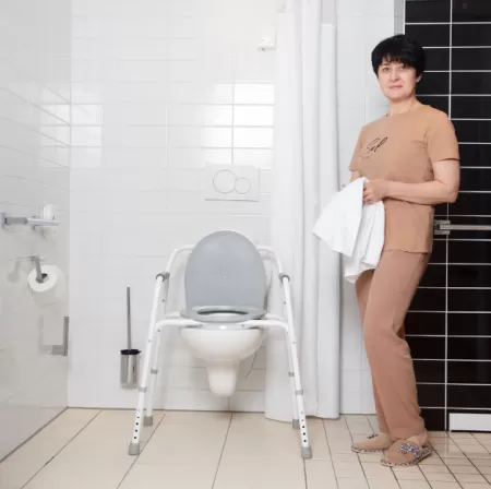 Кресло-туалет "Ortonica" TU-1 