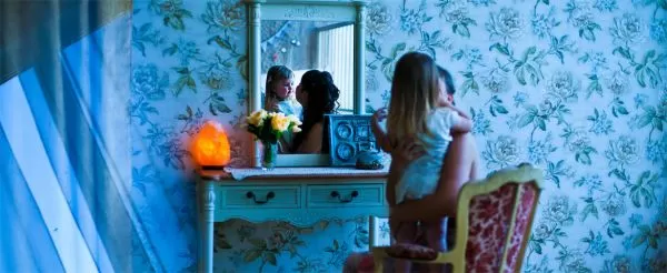 Неограненная солевая лампа Stay Gold в комплекте "Скала". 7-10 кг