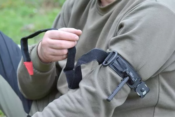 Жгут кровоостанавливающий ЖВ-01-Медплант с циферблатом (вид сложения 1) (турникетный жгут)