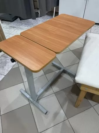 Стол прикроватный "Armed" YU610 б/у