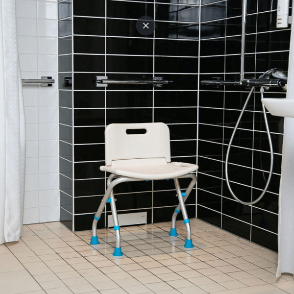 Стул для ванны Ortonica Lux-600 складной